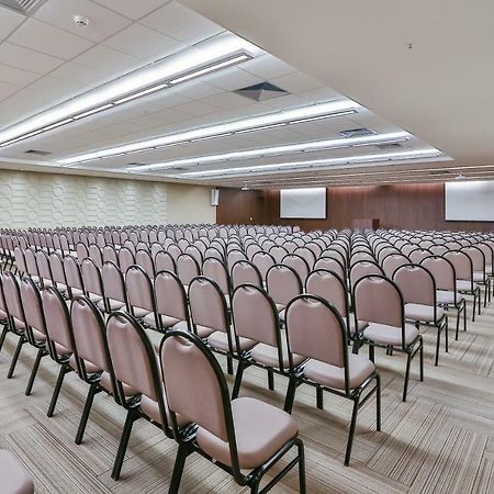 Hotel Clarion Goiânia Orion Extérieur photo The main auditorium