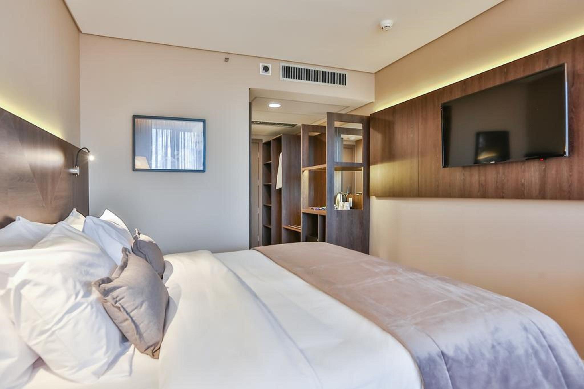 Hotel Clarion Goiânia Orion Extérieur photo A room at the hotel