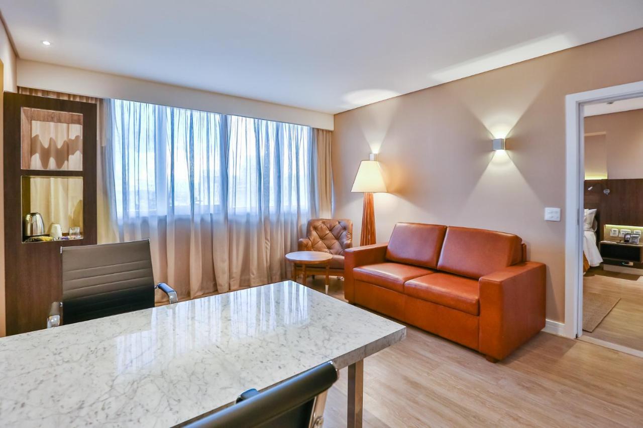 Hotel Clarion Goiânia Orion Extérieur photo Suite