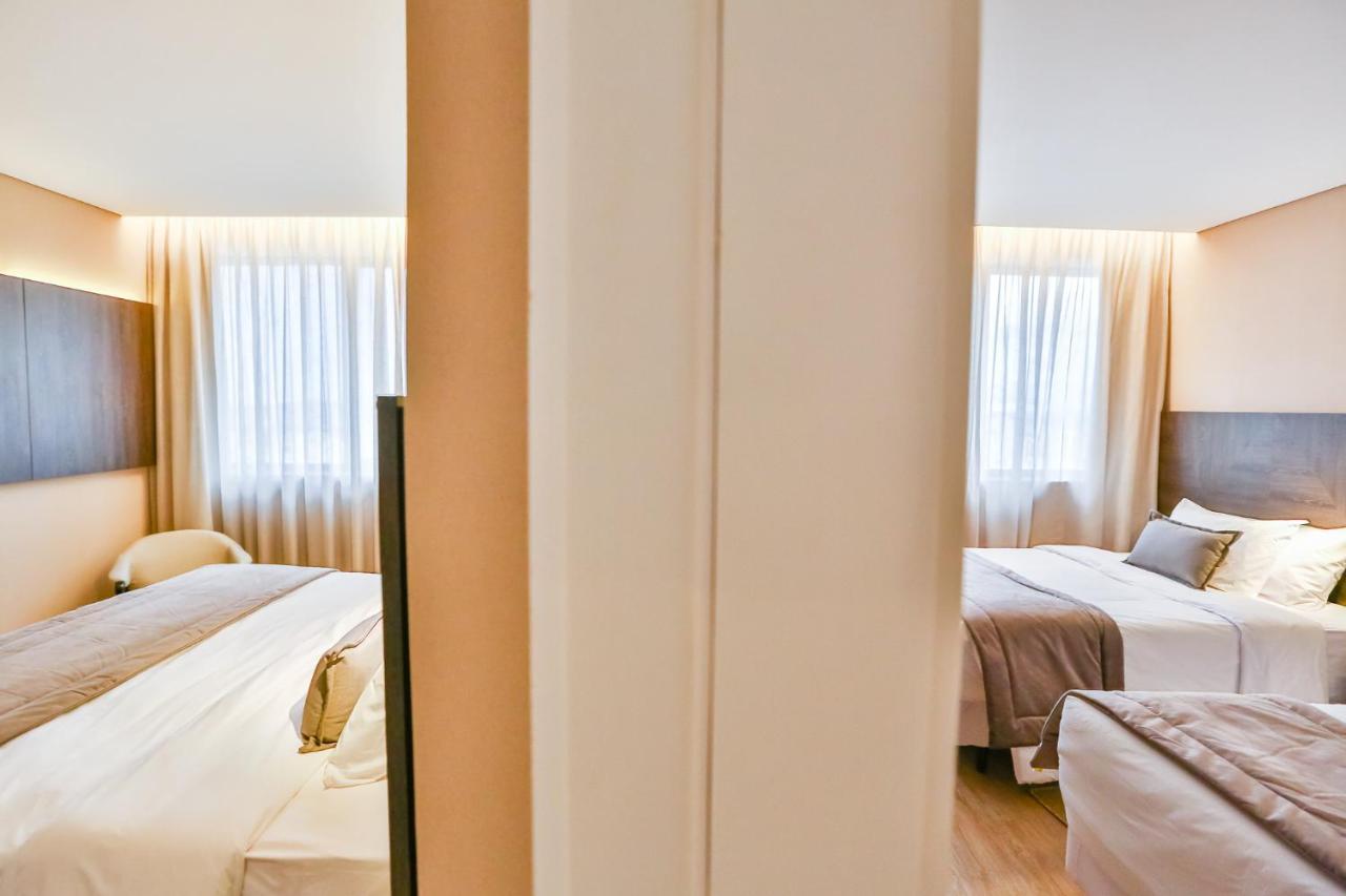 Hotel Clarion Goiânia Orion Extérieur photo Family room