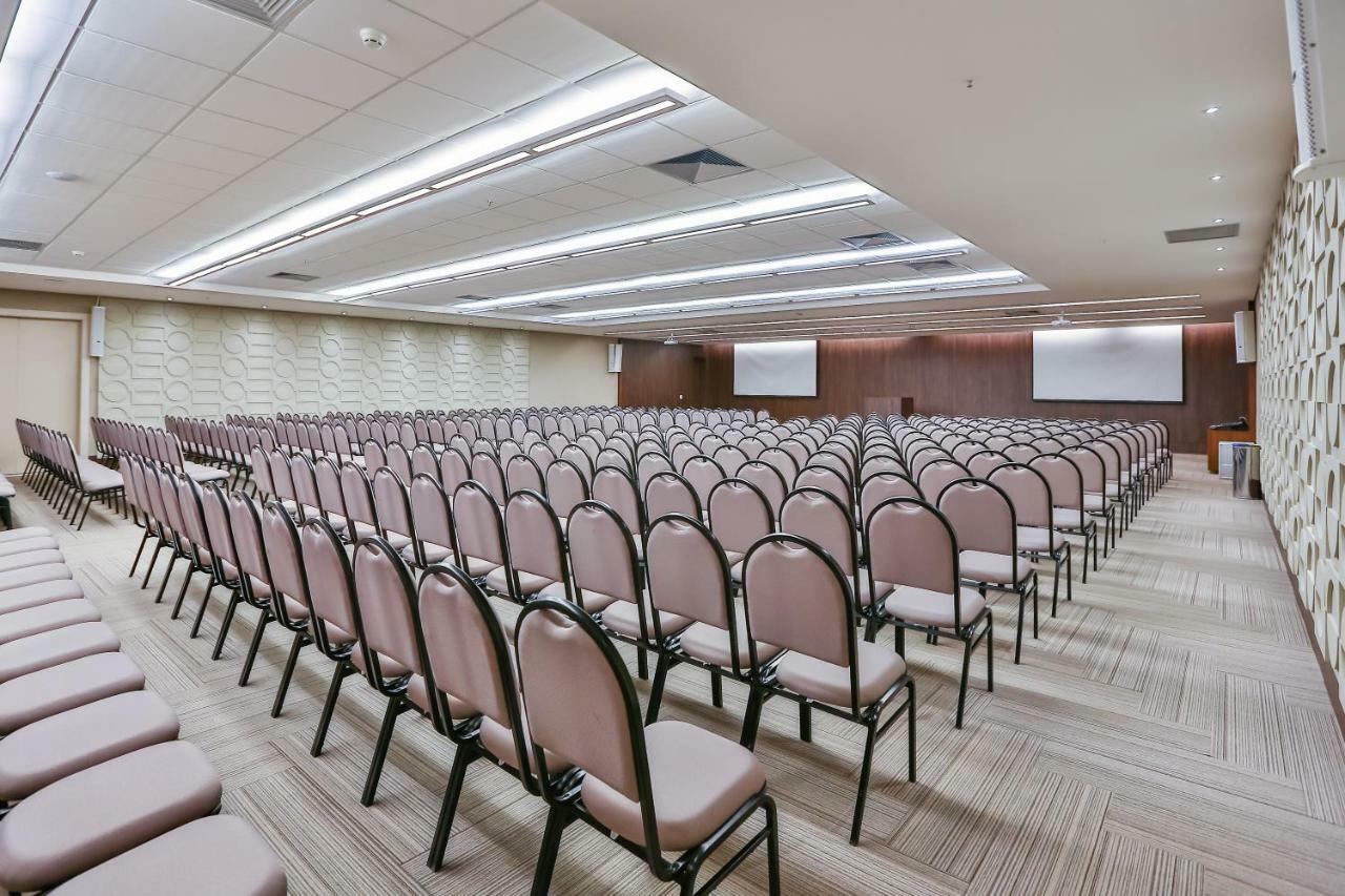 Hotel Clarion Goiânia Orion Extérieur photo The main auditorium