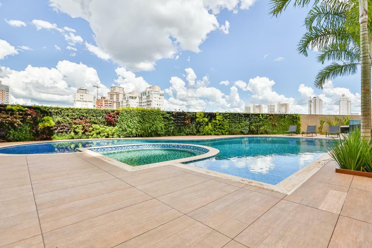 Hotel Clarion Goiânia Orion Extérieur photo A swimming pool in a condominium in São Paulo, Brazil